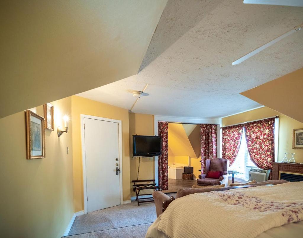 5 Ojo Inn Bed And Breakfast Eureka Springs Exterior foto