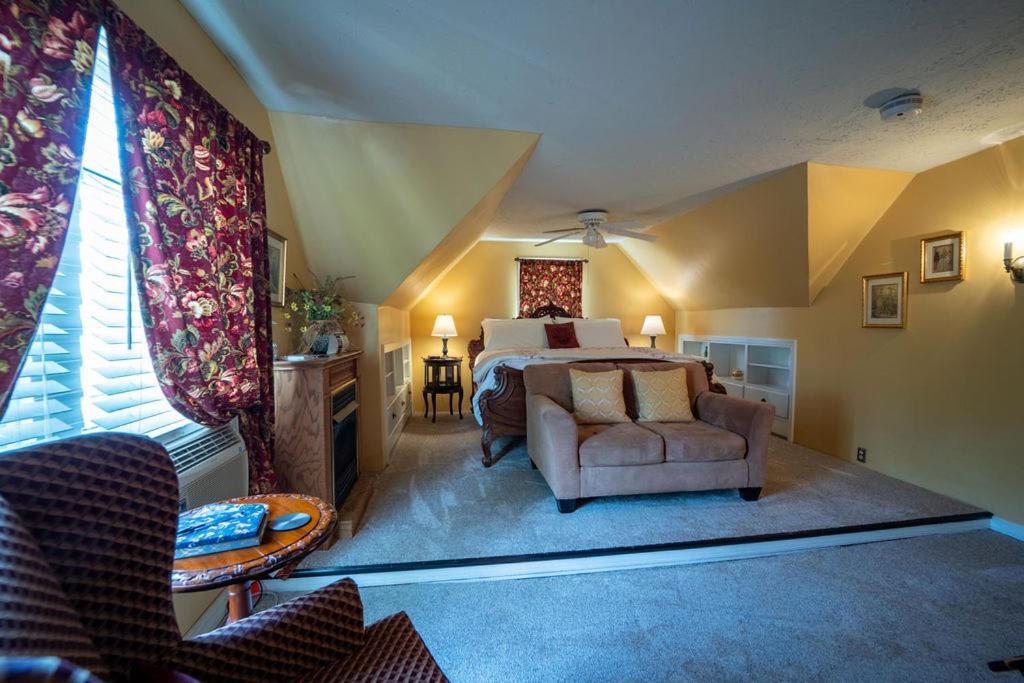 5 Ojo Inn Bed And Breakfast Eureka Springs Exterior foto