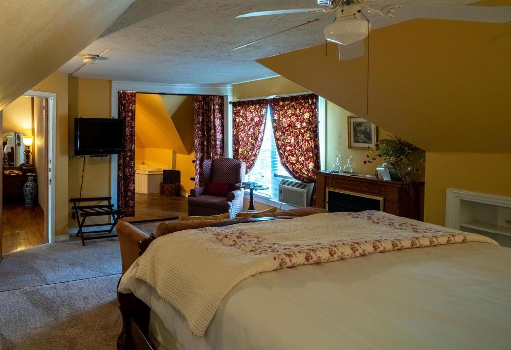 5 Ojo Inn Bed And Breakfast Eureka Springs Exterior foto